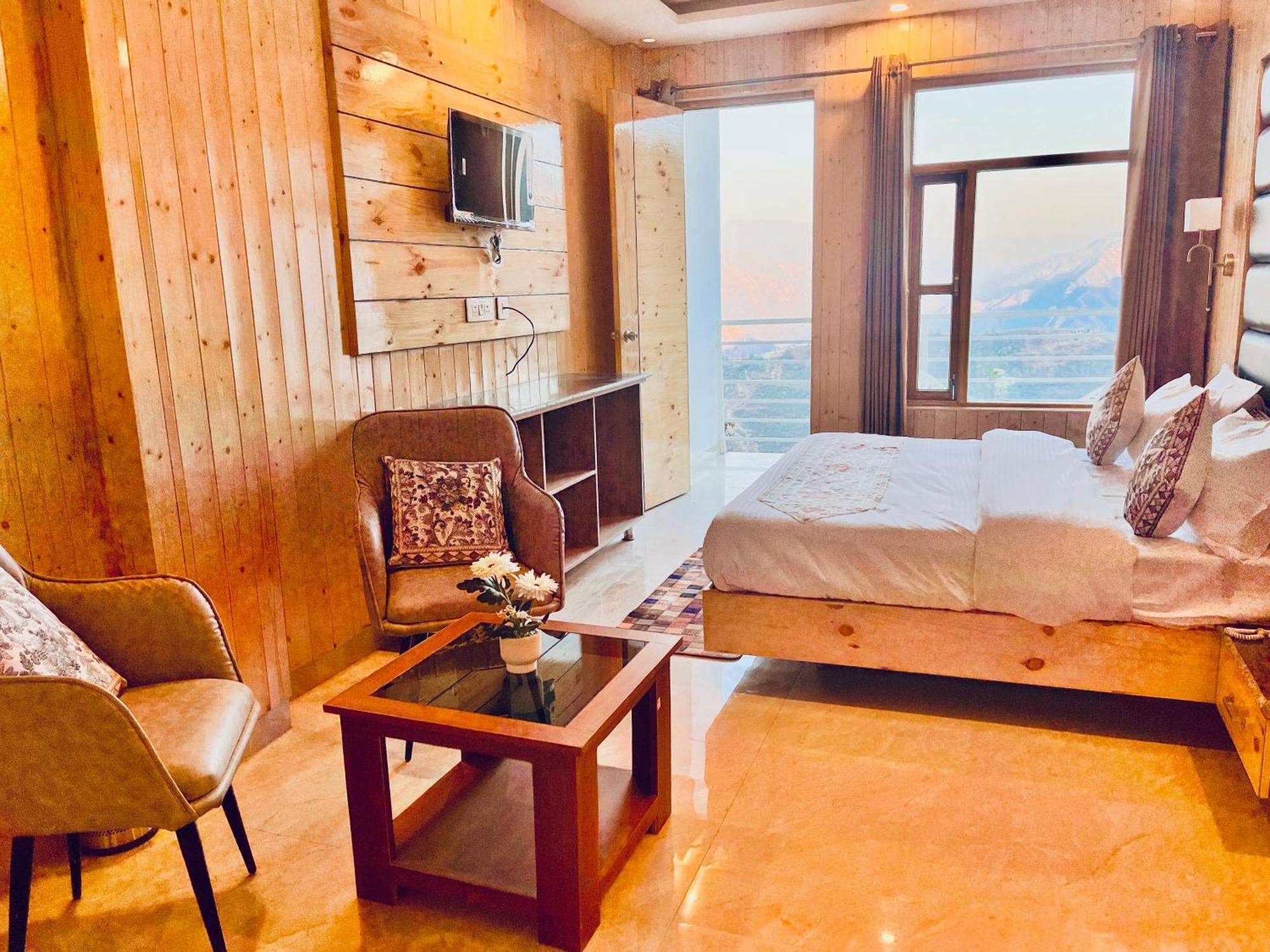 Hotel Classic Crown - #Scenic Mountain View #Open Terrace #Parking #Premium Rooms With Balcony #Guest Preferred #Best Selling Hotel In Mussoorie Eksteriør bilde