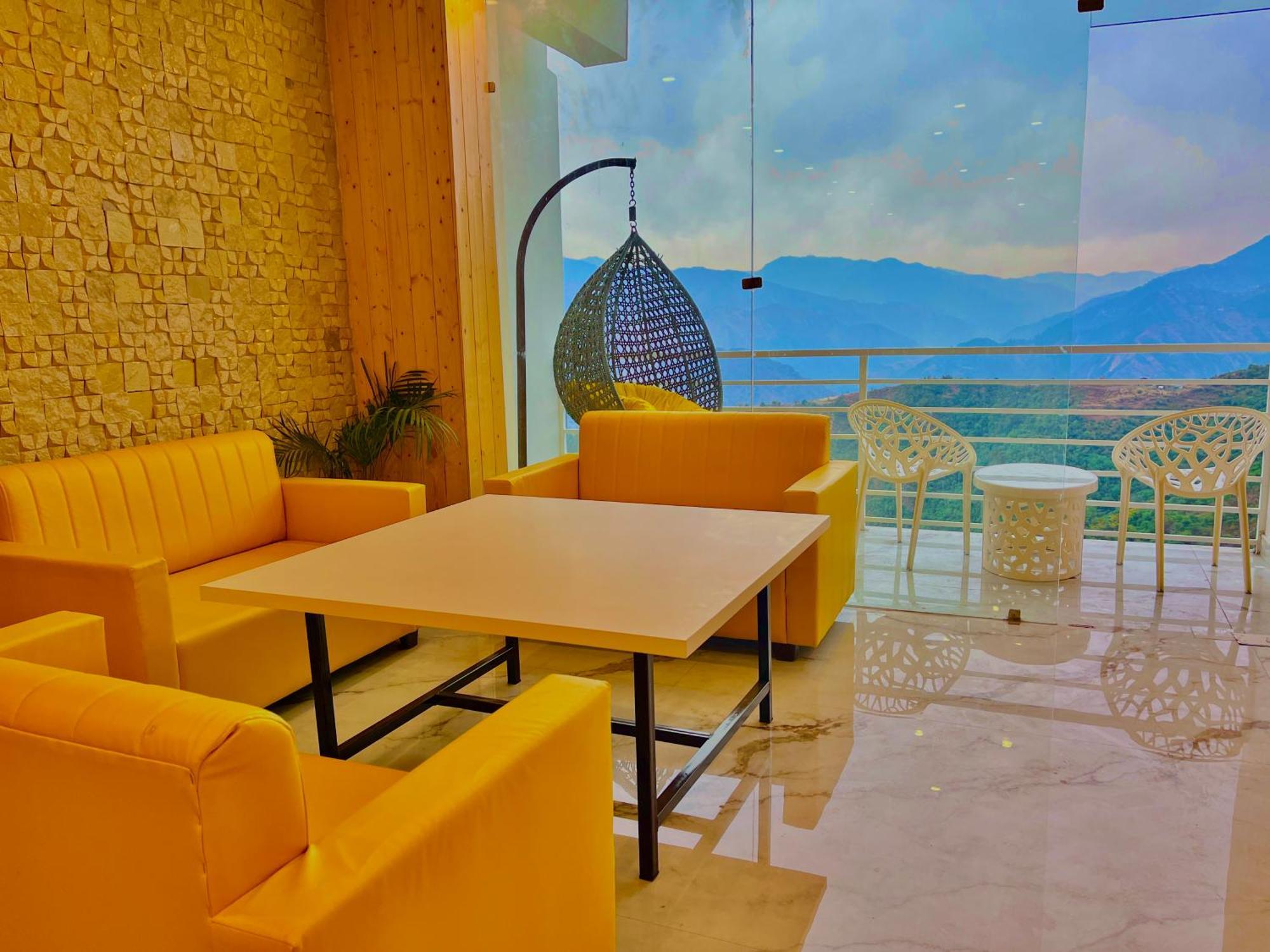 Hotel Classic Crown - #Scenic Mountain View #Open Terrace #Parking #Premium Rooms With Balcony #Guest Preferred #Best Selling Hotel In Mussoorie Eksteriør bilde